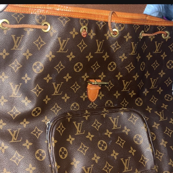 Backpack - Picture 8 of 8